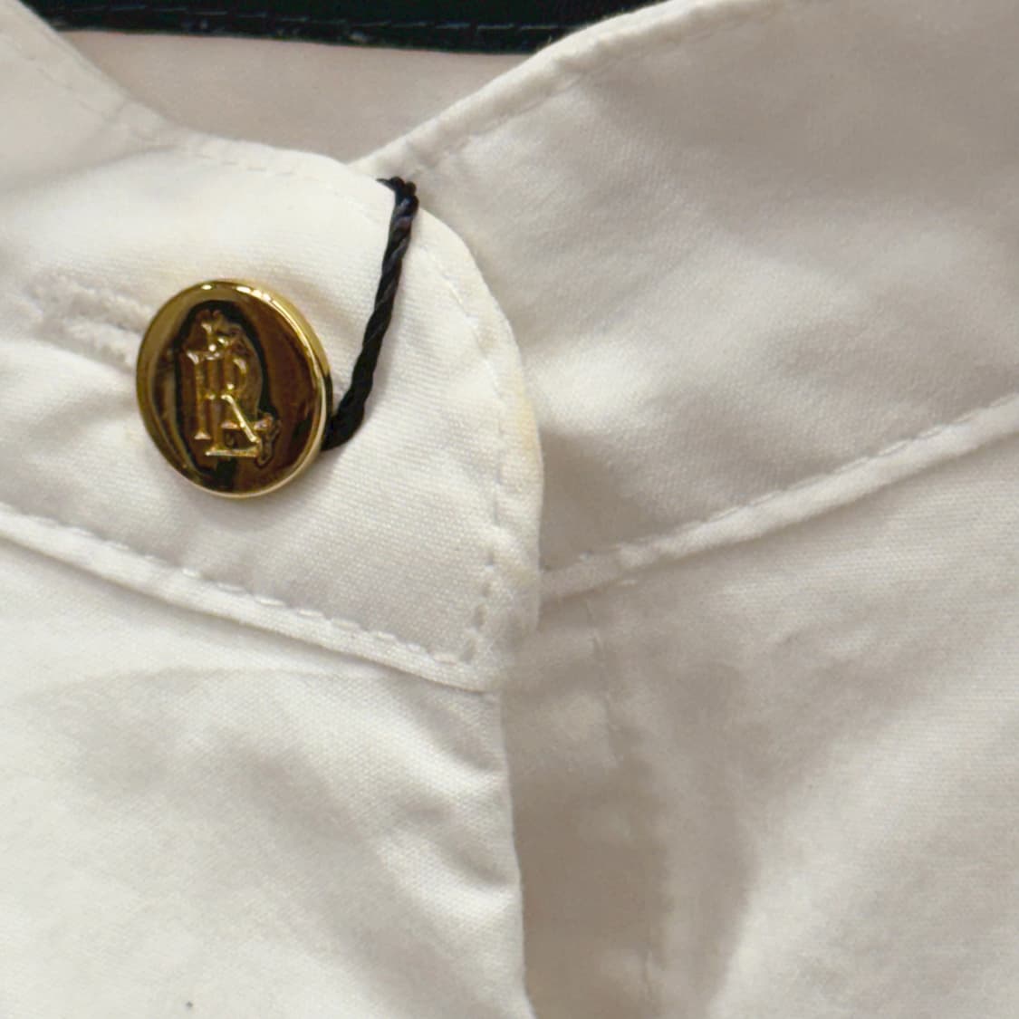 랄프로렌 스탠드카라 코튼 블라우스 프릴 셔츠 골드 버튼 디테일 화이트 상품이미지9