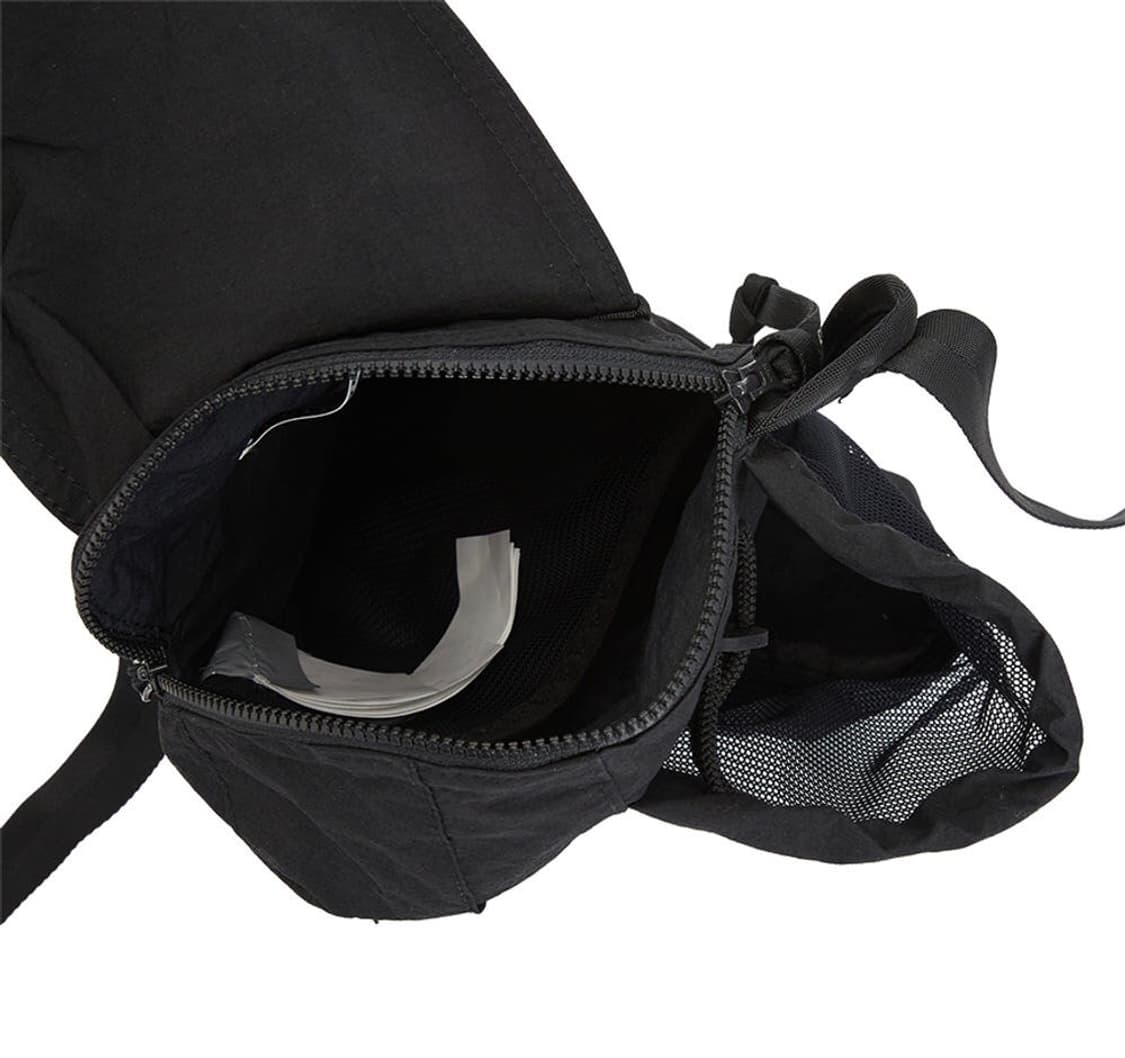 CP컴퍼니 숄더백 블랙 판매합니다  상품이미지5