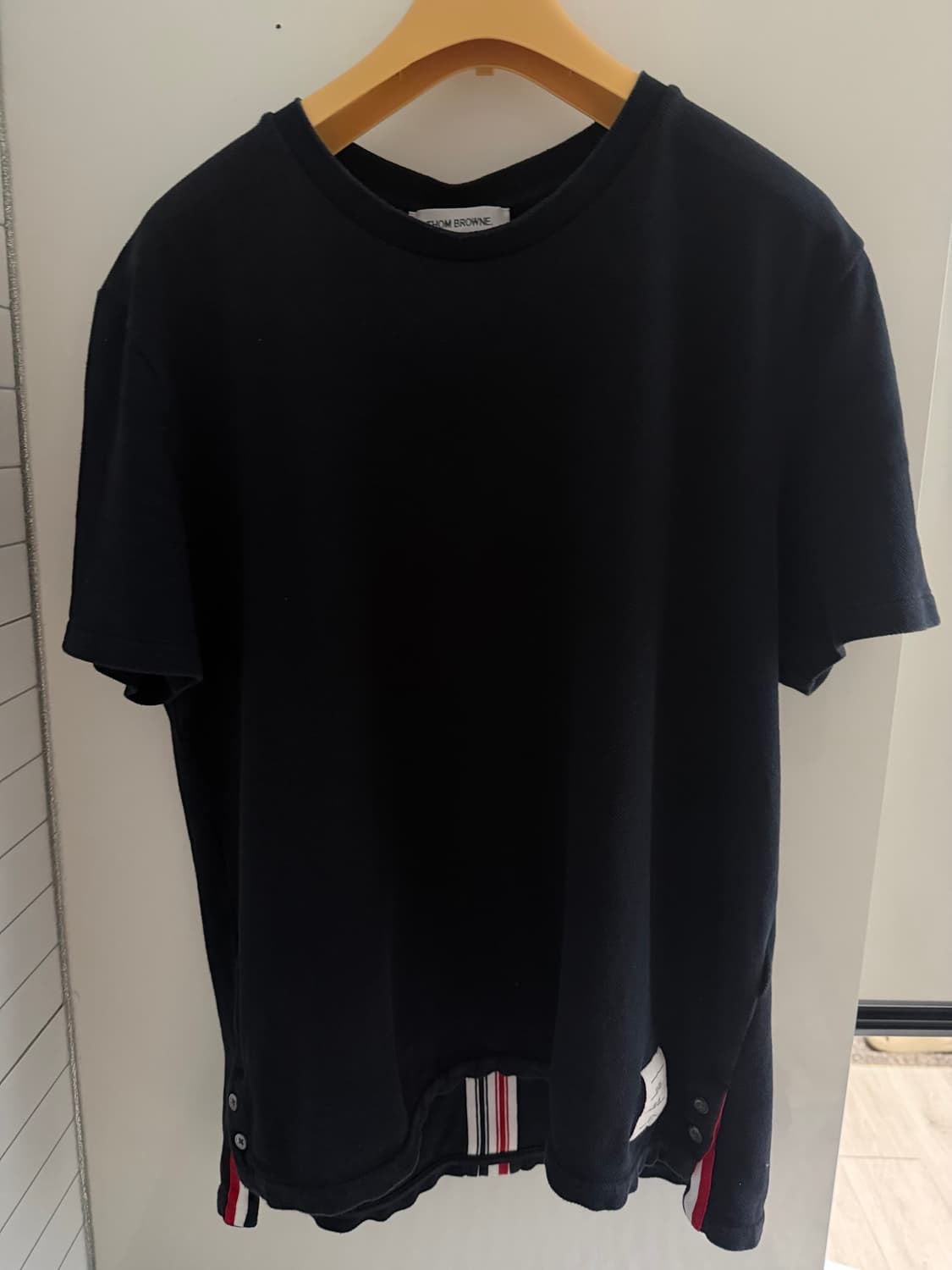 톰브라운 백삼선 네이비 반팔 티셔츠 급처 상품이미지2