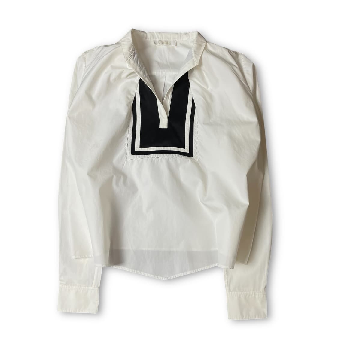 끌로에 화이트 블랙 스퀘어 포인트 긴팔 셔츠 상품이미지1