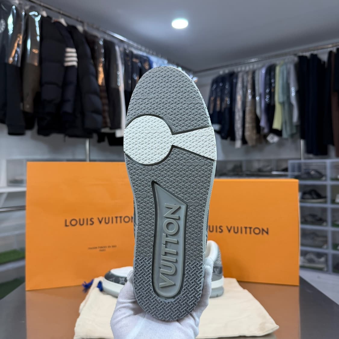 [리오브] 루이비통 LV 트레이너 데님 모노그램 스니커즈 상품이미지4