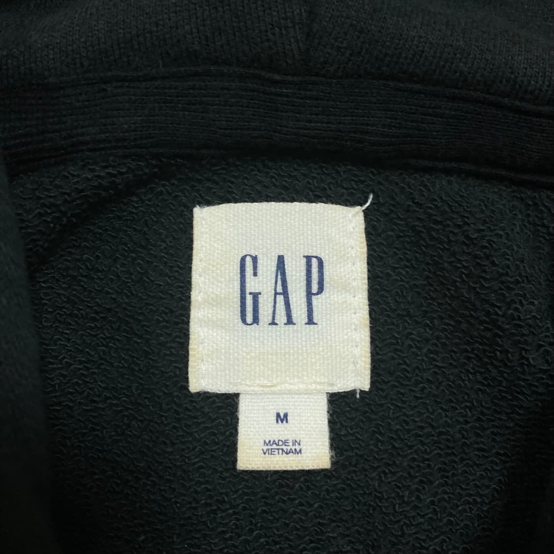GAP 스펠아웃 빅로고 블랙 후드티 상품이미지3