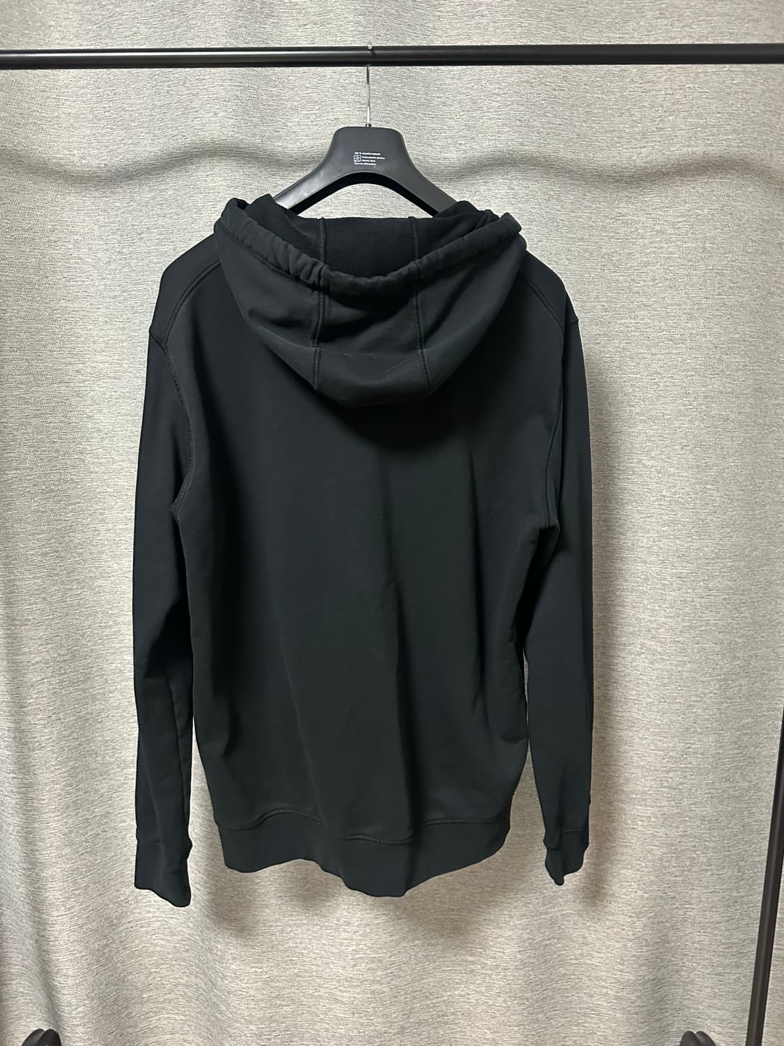 스톤아일랜드 와펜 후드집업 블랙 (XXL) 상품이미지2