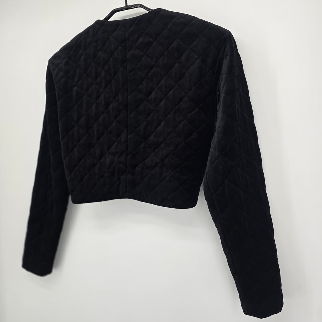NORMA KAMALI 벨벳 크롭 자켓 퀼팅 볼레로 상품이미지9