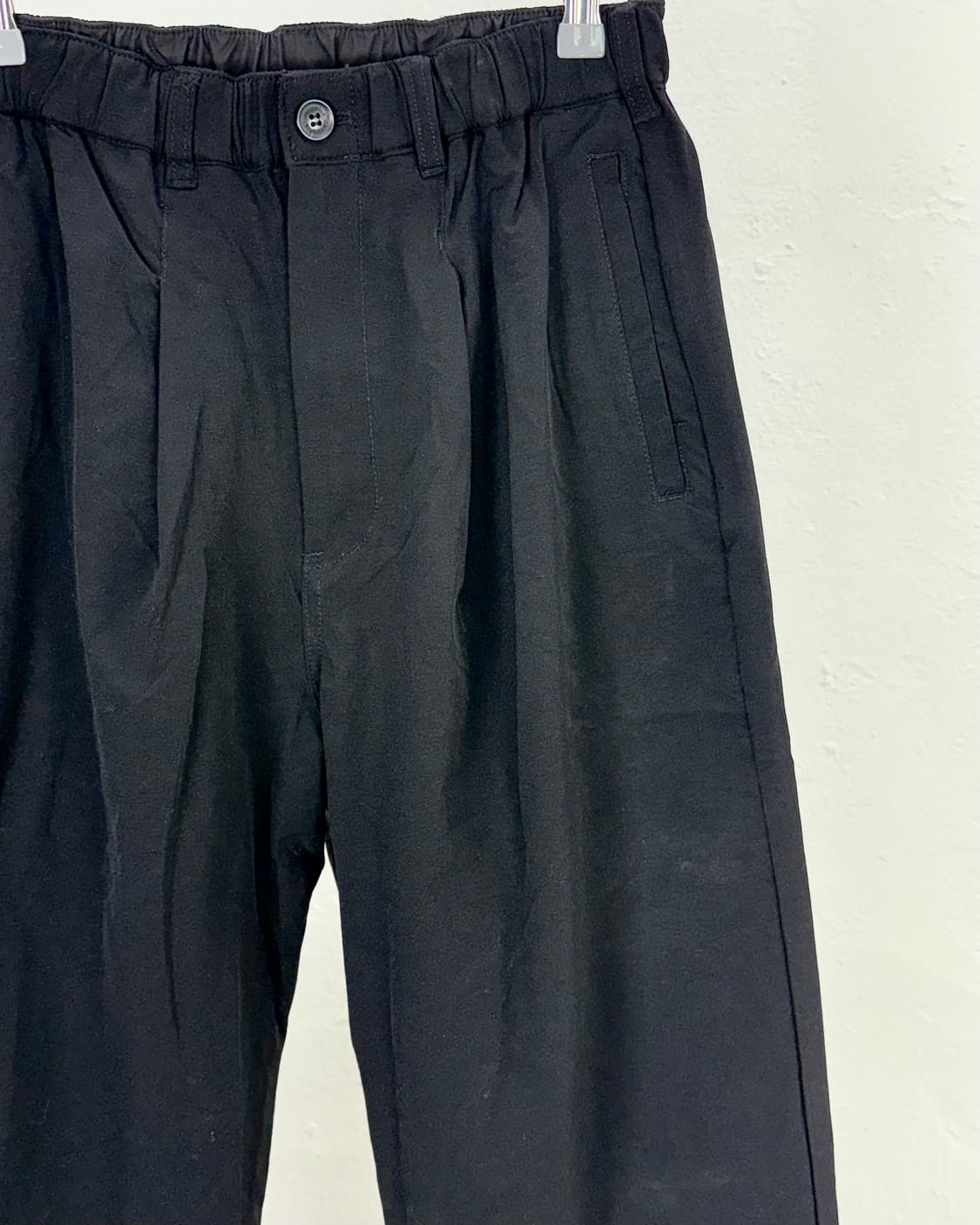 나나미카 벤타 블랙 크리드 폴리 바디 크롭 팬츠 상품이미지3