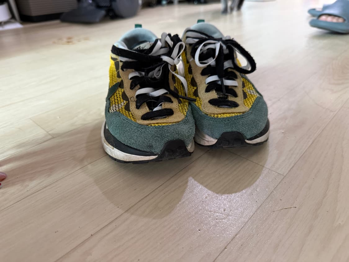 나이키 사카이 그린 옐로우 스니커즈 상품이미지2