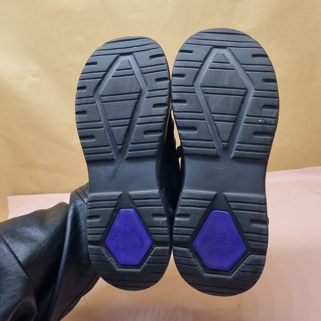 슈콤마보니 운동화225 상품이미지3