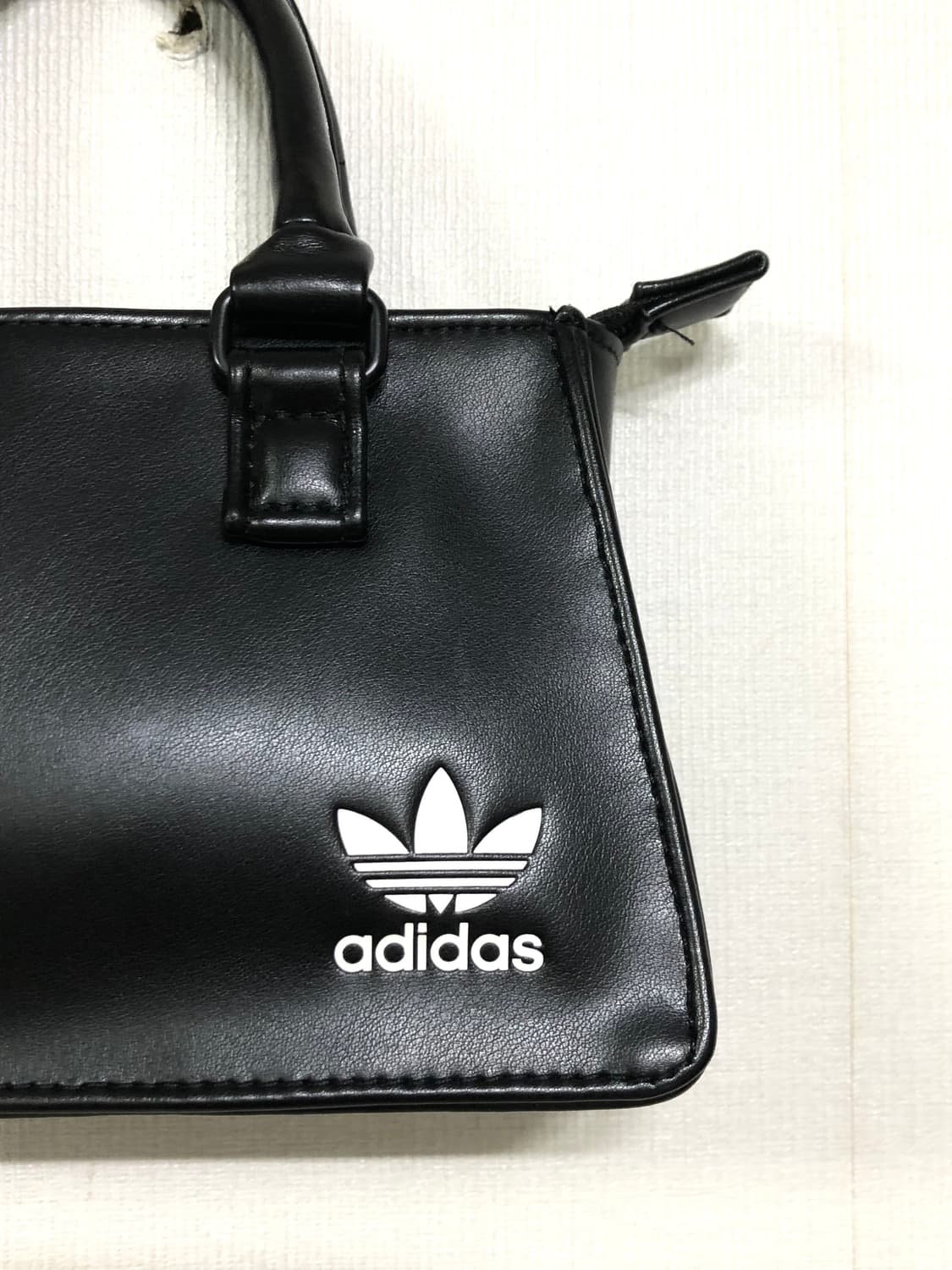 아디다스 OG x 세니아스나이더 레더 미니백 가방 _ 블랙 상품이미지3