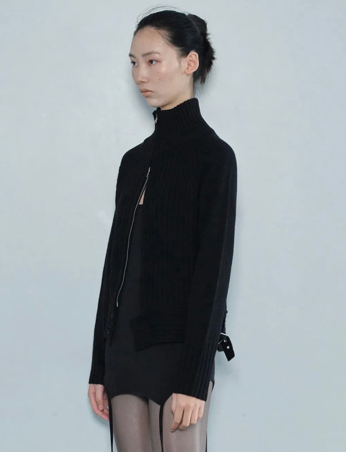 세릭 헴 버튼 니트 집업 블랙 상품이미지2