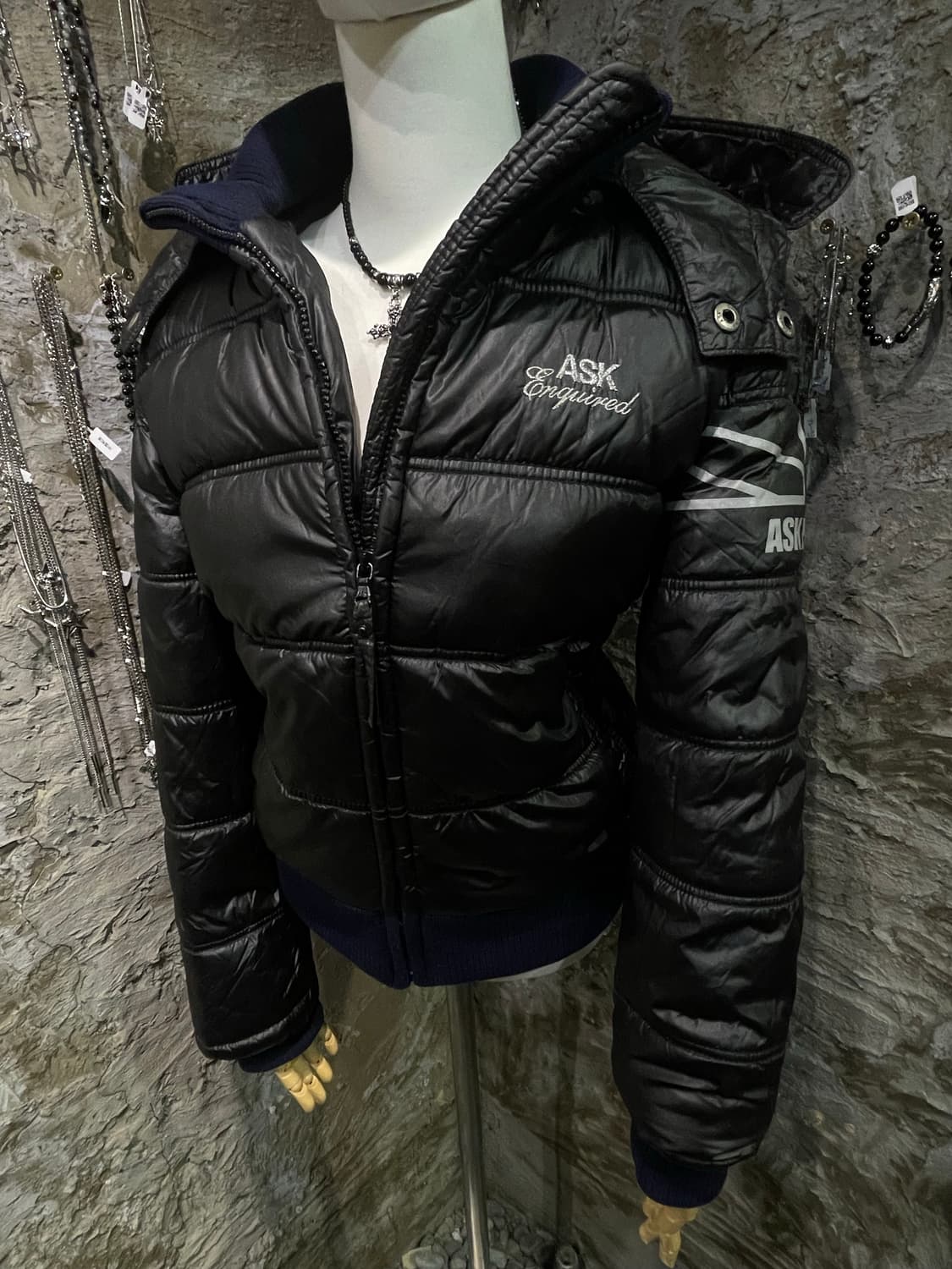 ASK Black Glitter Lettering Padding 상품이미지1