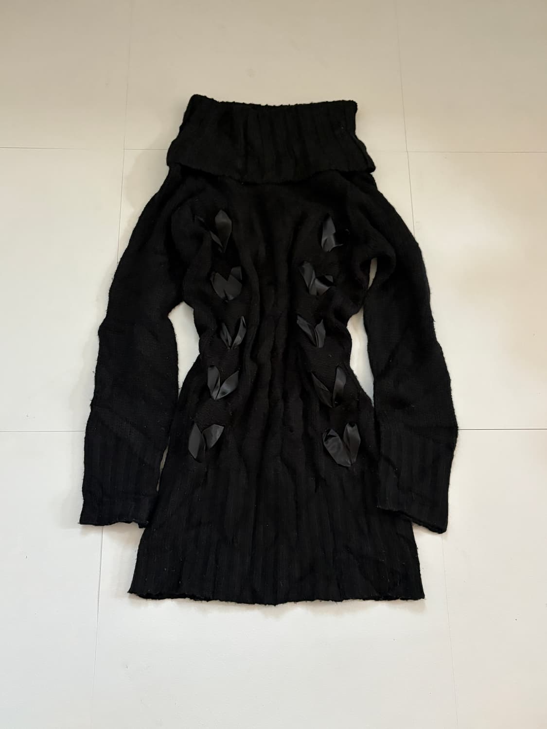 • black eyelet knitwear 상품이미지1