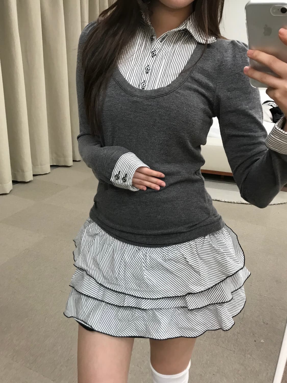 Gray ruffle-skirt shirt-collar dress 상품이미지1