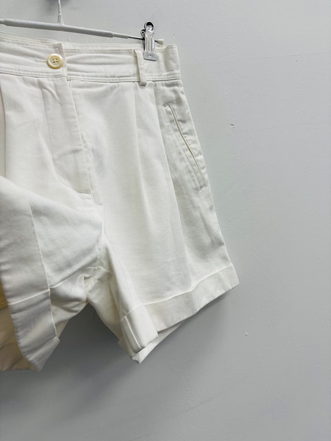 얼바닉 (URBANIC 30) 가르송 코튼 핀턱 쇼츠 화이트 상품이미지4