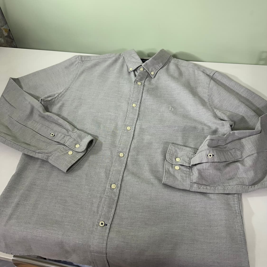 L 헤지스 라이트그레이 기본로고 솔리드셔츠 남방 상품이미지4