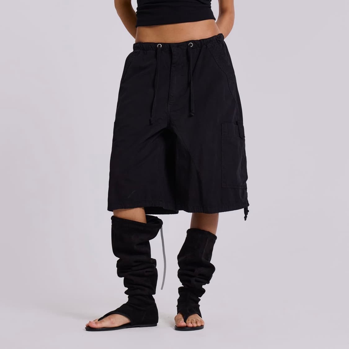 jadedlondon 제이디드런던 파라슈트 카고 쇼츠 블랙 상품이미지1