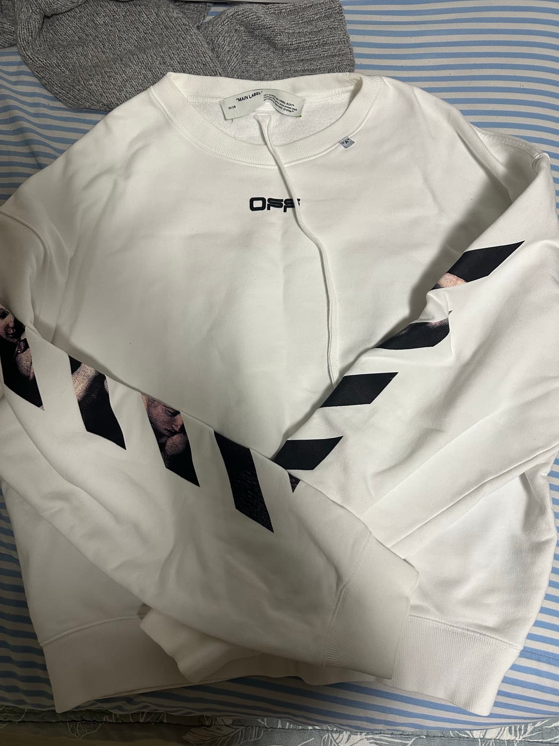 오프화이트 카라바지오 에로우 맨투맨 L 상품이미지1