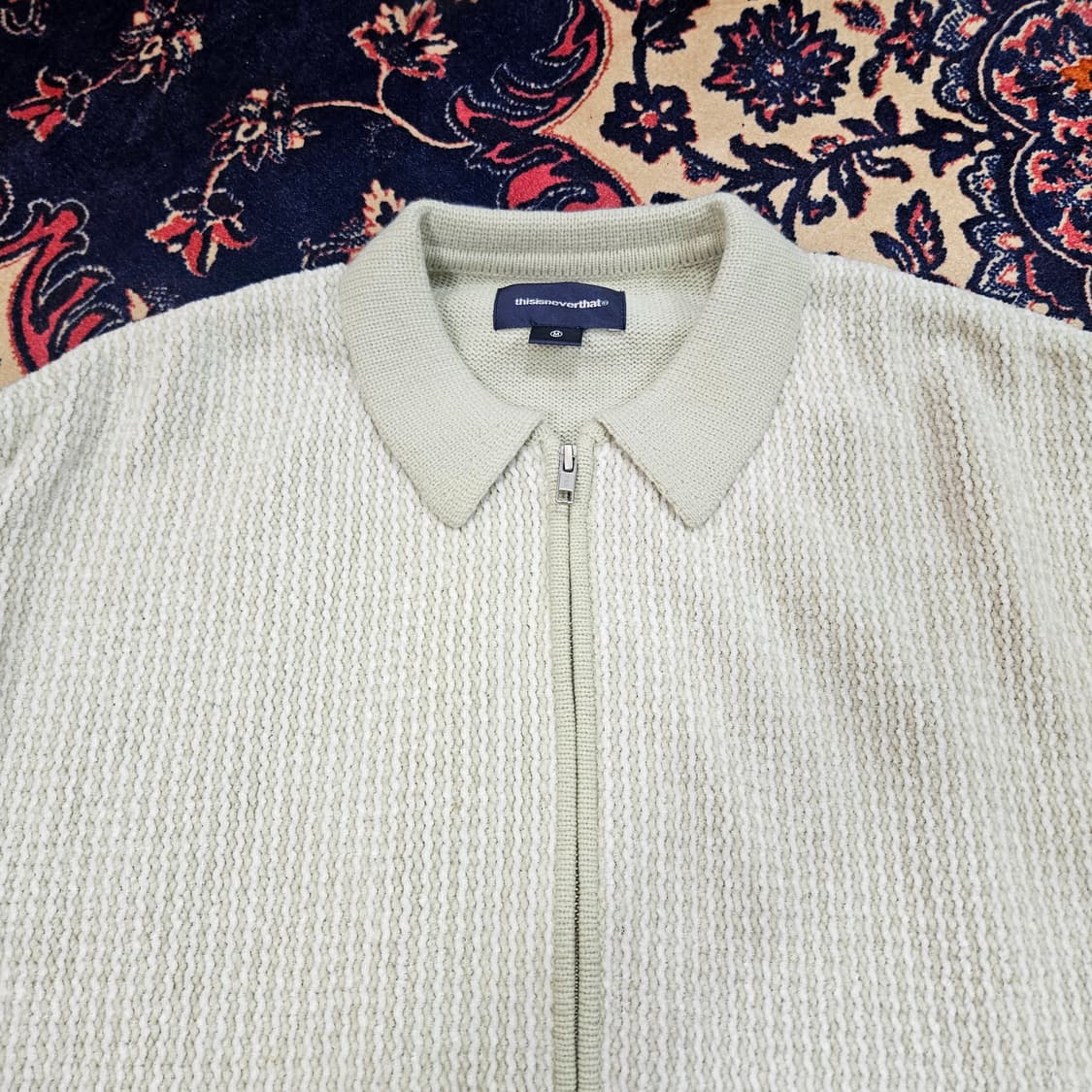 디스이즈네버댓 23FW 올리브 아이보리 배색 집업 니트 M size 상품이미지4