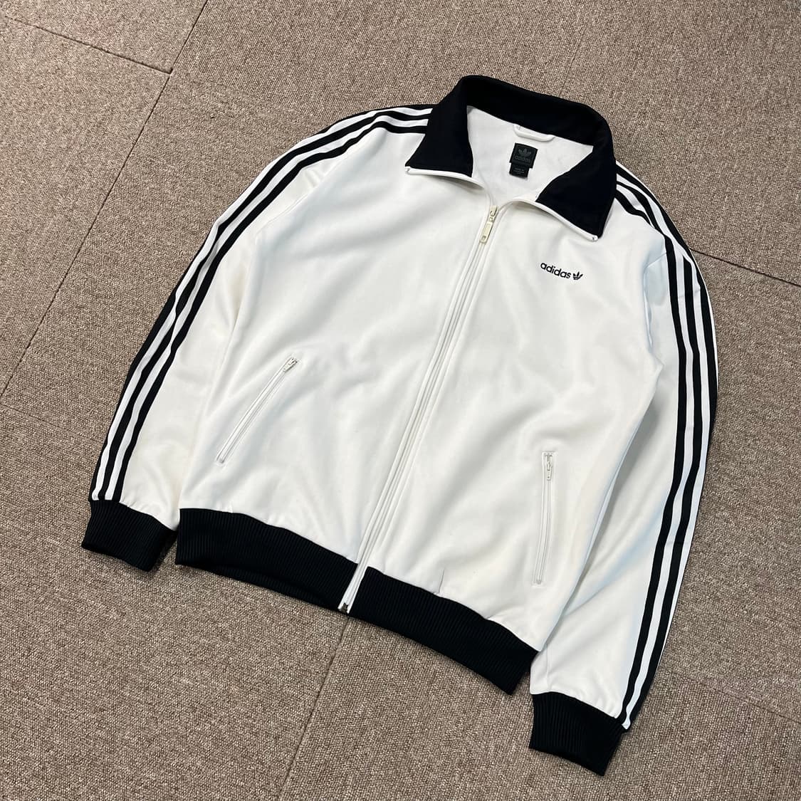 아디다스 버켄바우어 트랙탑 상품이미지1