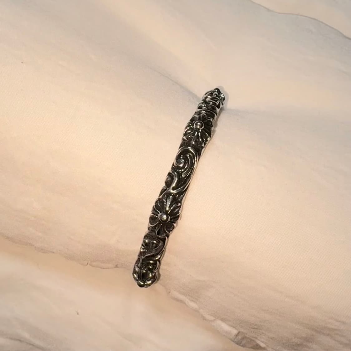 Chrome details bangle 상품이미지1