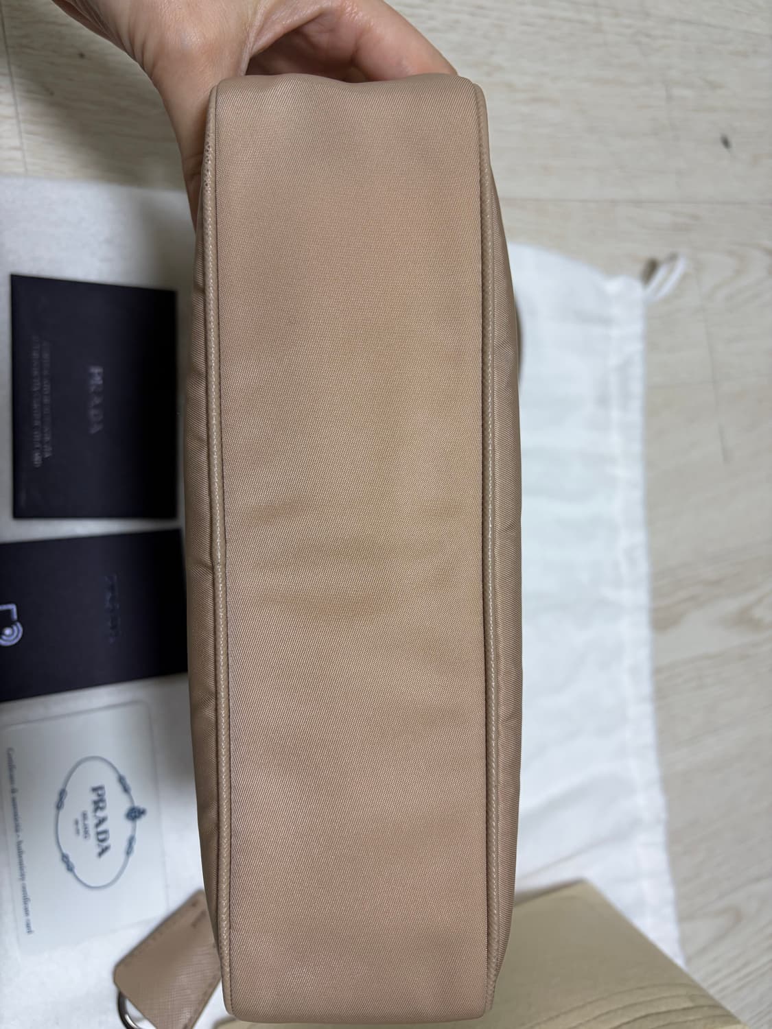 프라다 리나일론 테수토 숄더백 베이지 판매 상품이미지4