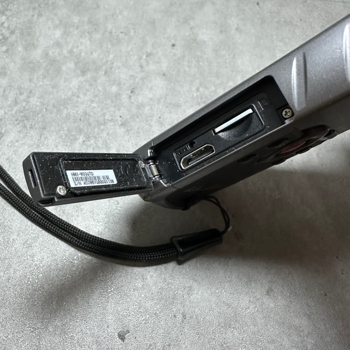 삼성 포켓 캠코더형 디카 HMX-W200 상품이미지3