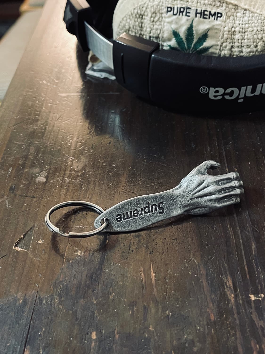 16ss 슈프림 핸드 오프너 키체인 상품이미지2