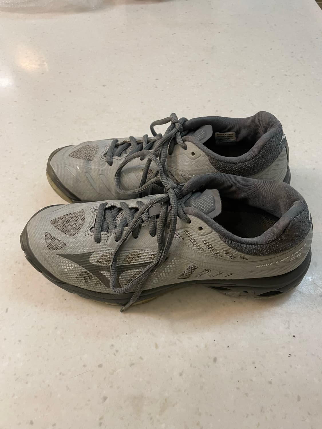 미즈노 웨이브 라이트닝 z4 상품이미지3