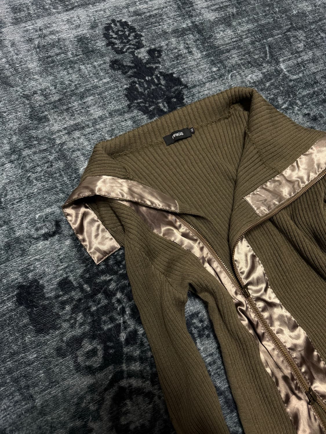 Prigs asymmetry khaki ribbed zip up 상품이미지2