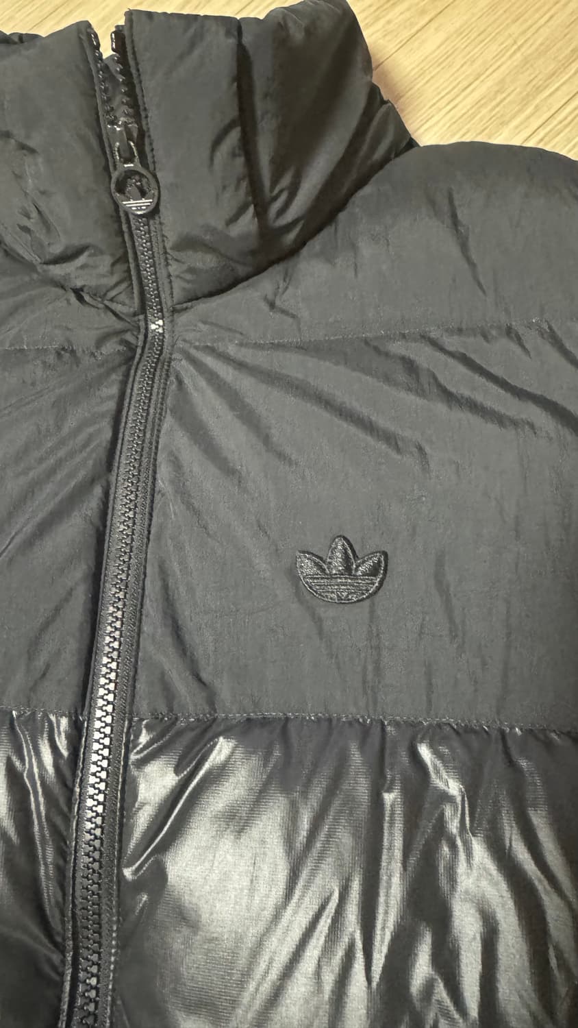 아디다스  오리지널 다운 패딩  블랙 색상  L 상품이미지3