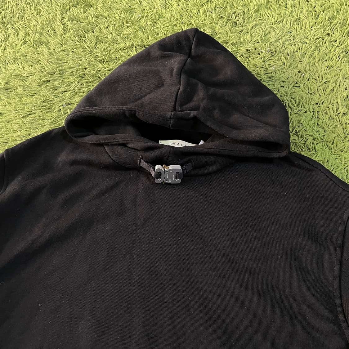 alyx 알릭스 버클 후드티 상품이미지3