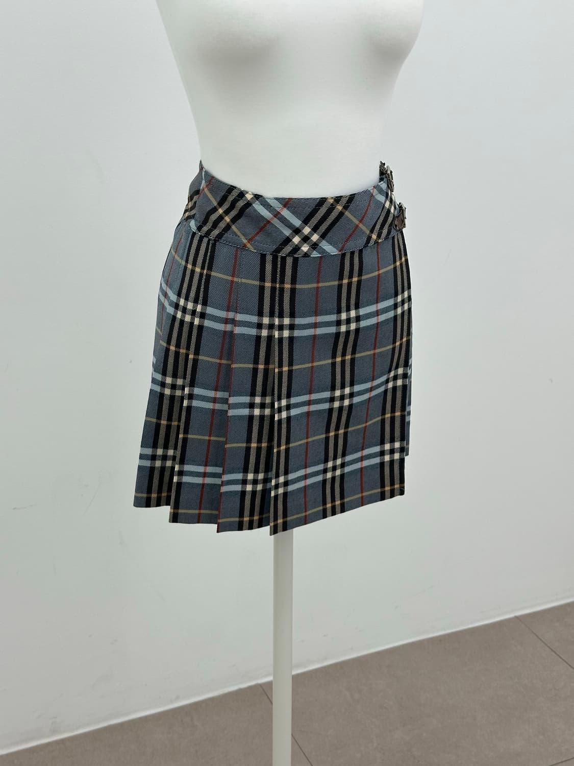 버버리 블루라벨 플리츠 랩스커트 36 상품이미지2