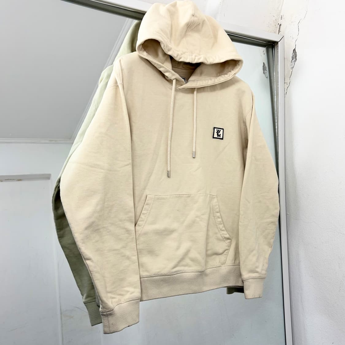 우영미 백로고 후드 상품이미지5