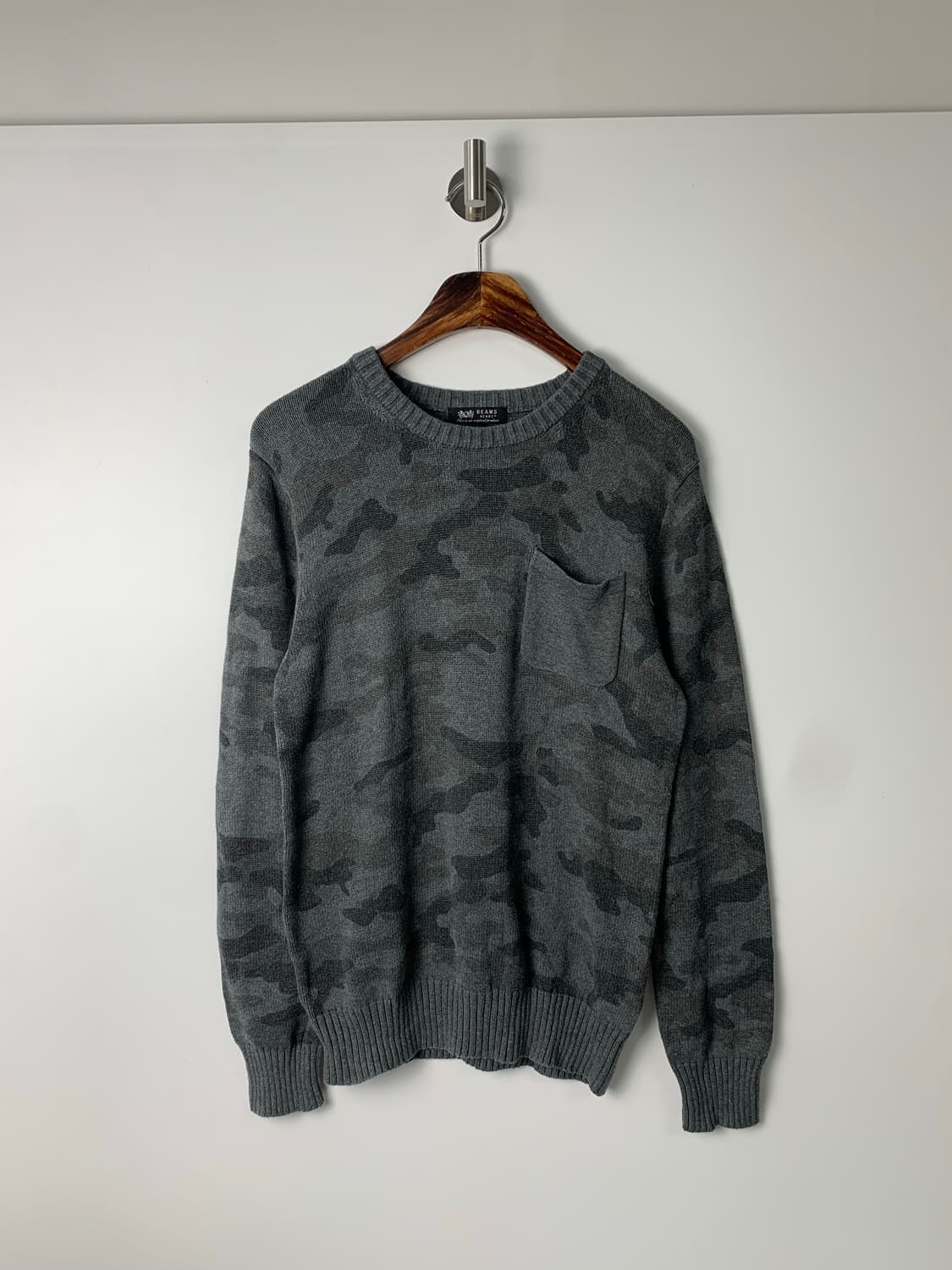 빔즈 하트 카모 라운드 니트 상품이미지2