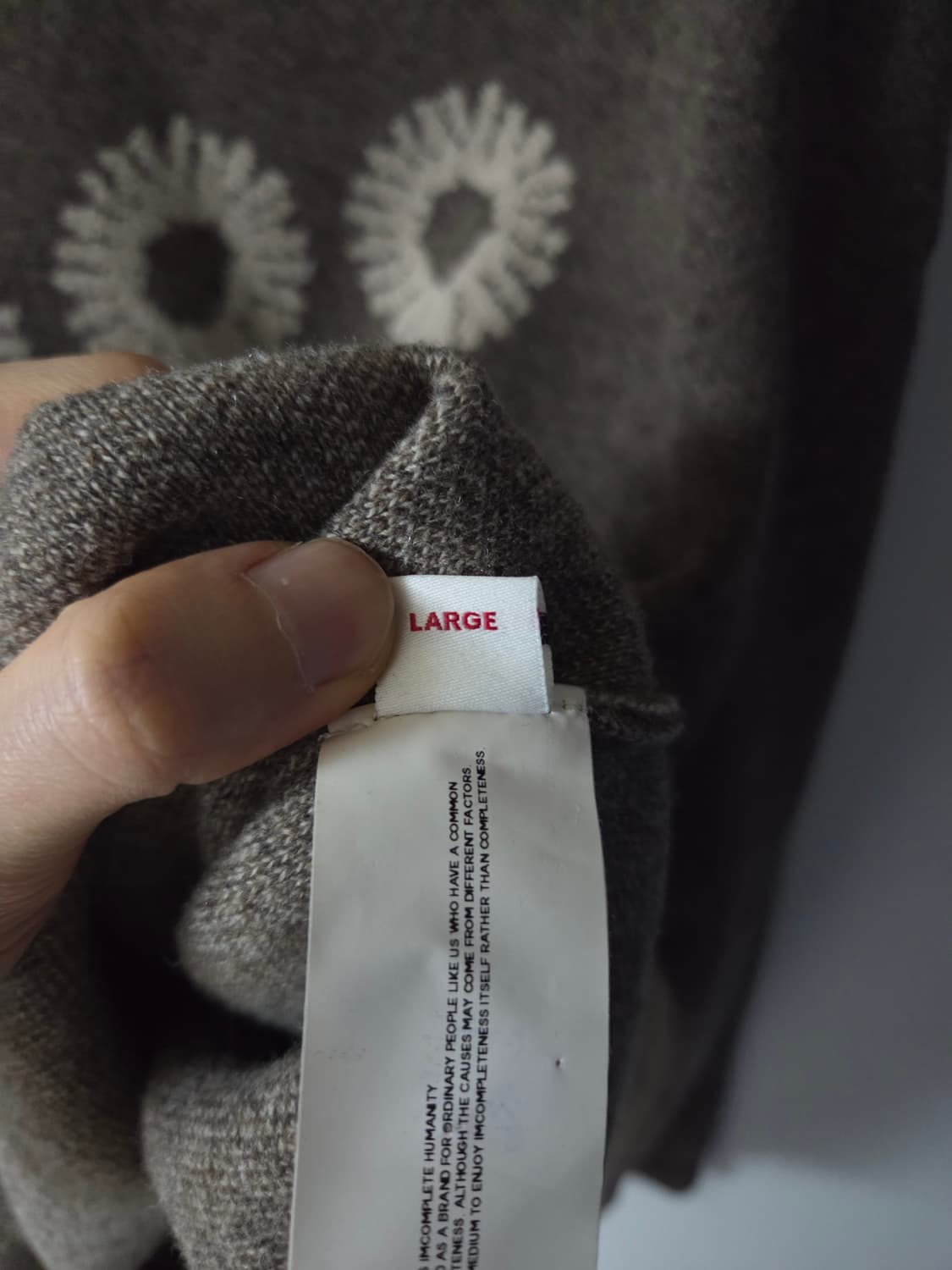 999휴머니티 램스울 시그니처 로고 크루넥 니트 L사이즈 상품이미지3