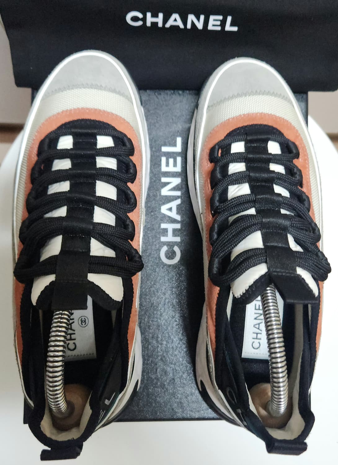[정품 ] 샤넬 스니커즈 운동화 믹스드 파이버 스웨이드 카프스킨화이트37 상품이미지2