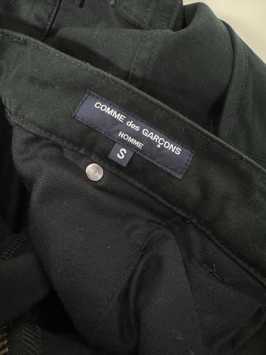 꼼데가르송 옴므 테이퍼드핏 원턱 워크팬츠 S 상품이미지4