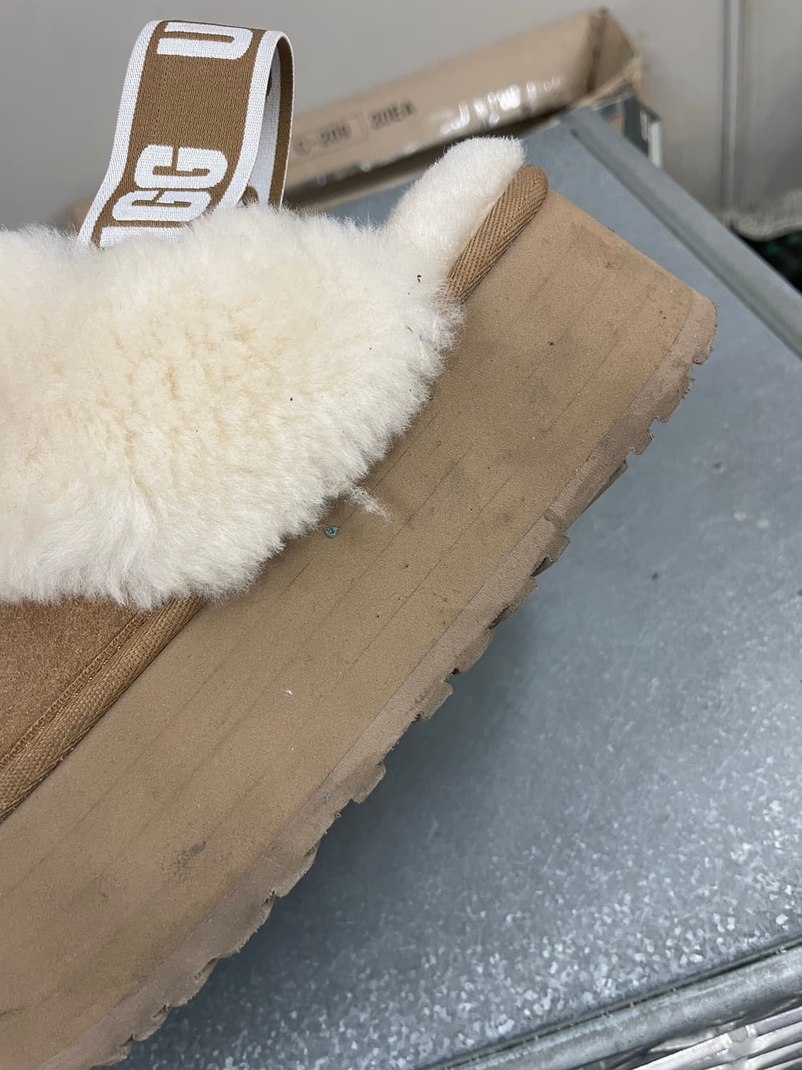 어그 펀케트 슬라이드 체스트넛 240 상품이미지8