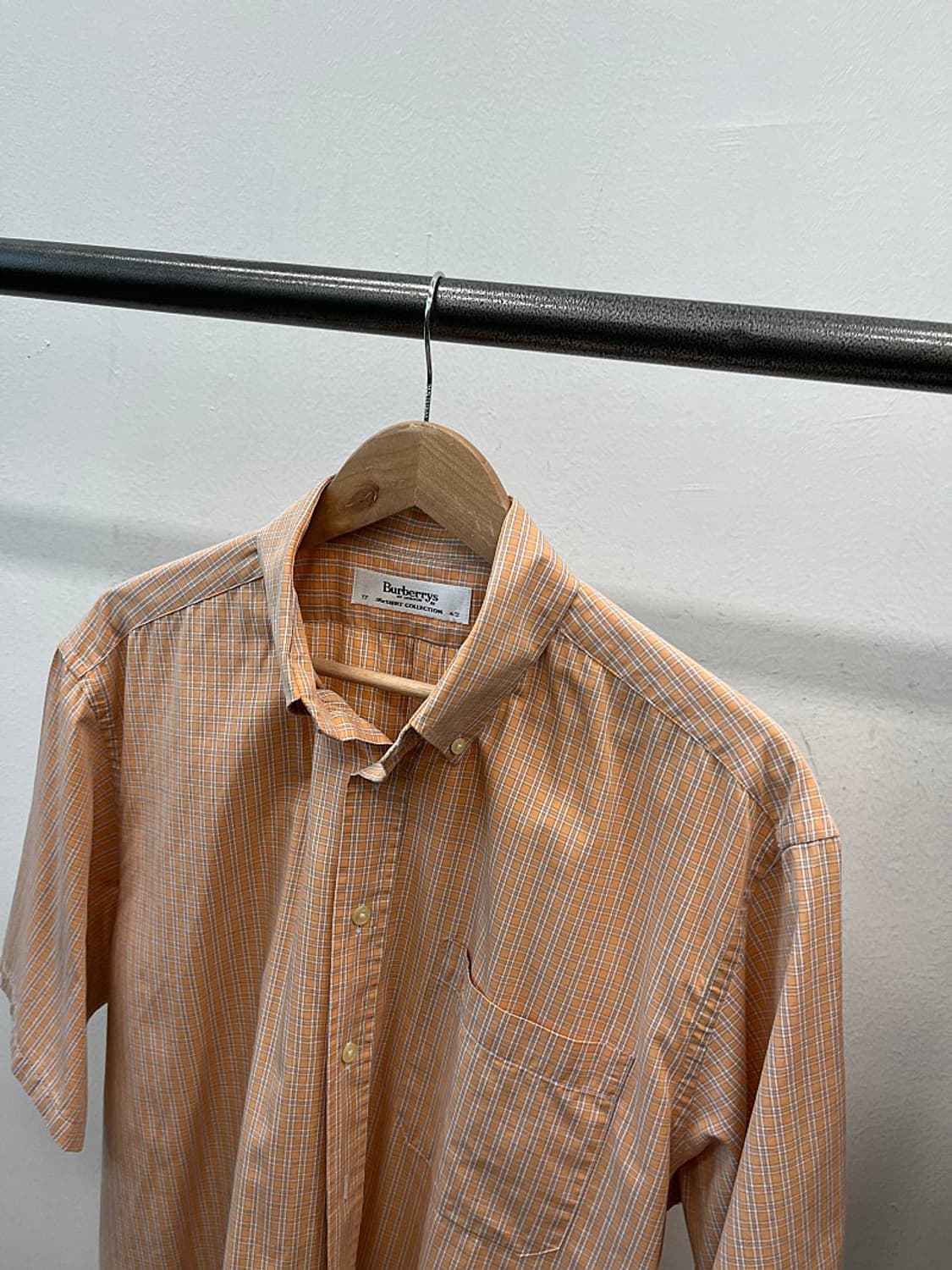 110-115) 버버리 오렌지 반팔셔츠  상품이미지4