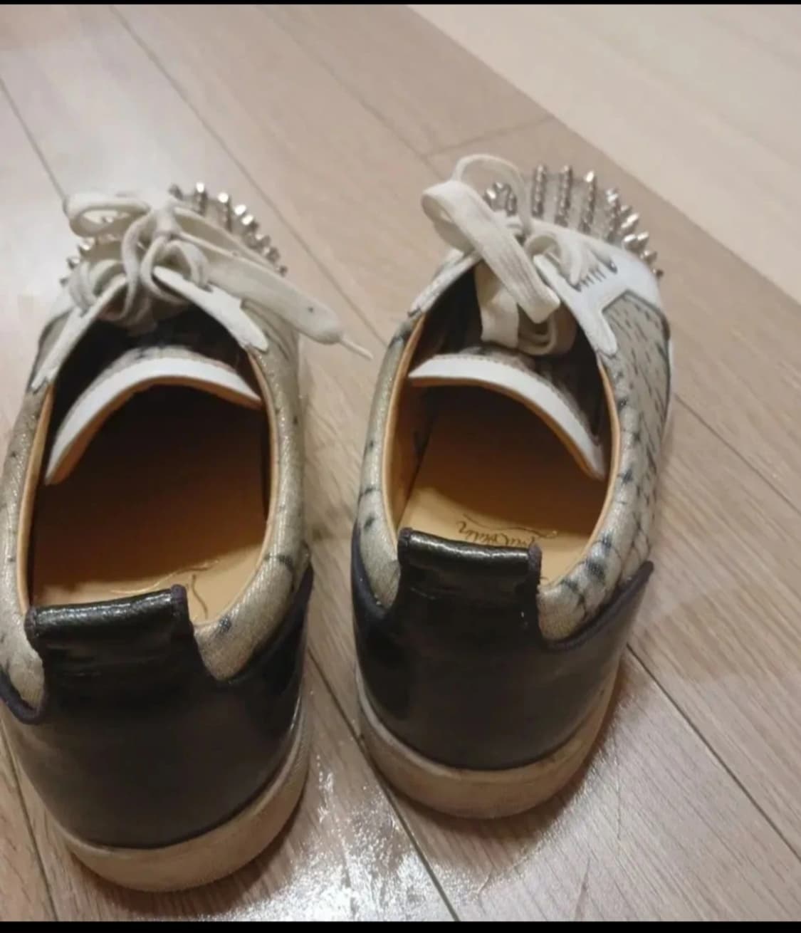 크리스찬 루부탱 스터드 스니커즈 40.5 상품이미지2