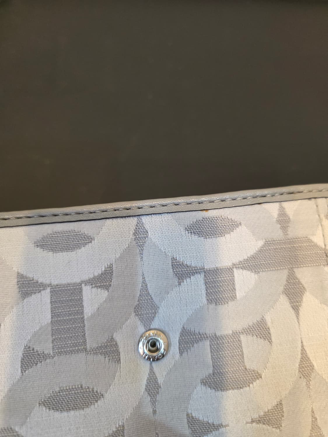 코치 메디슨 옵 아트 지갑 상품이미지7