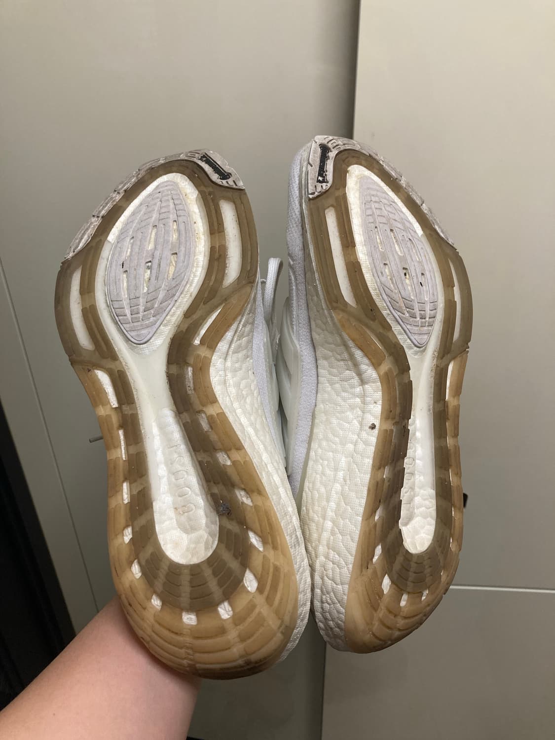 아디다스 울트라부스트 상품이미지2