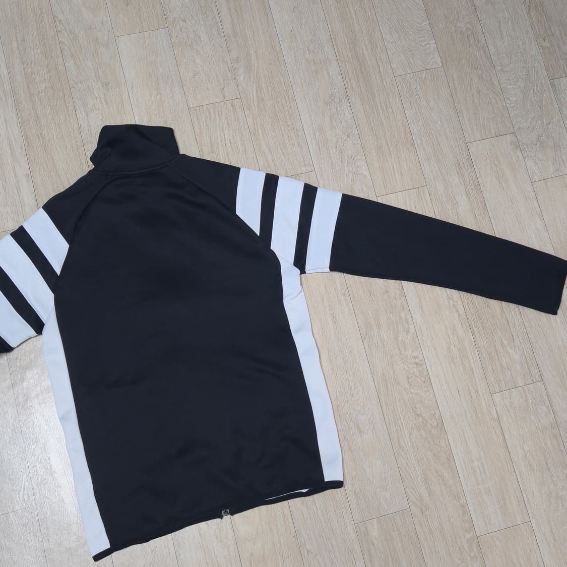 아디다스 불꽃 삼선 TT 트랙탑 블랙/화이트 져지자켓 상품이미지5