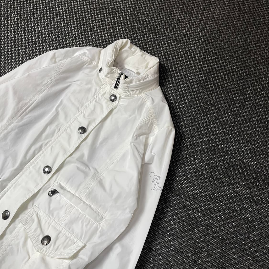 캘빈클라인 화이트 나일론 버튼 자켓 S 상품이미지5