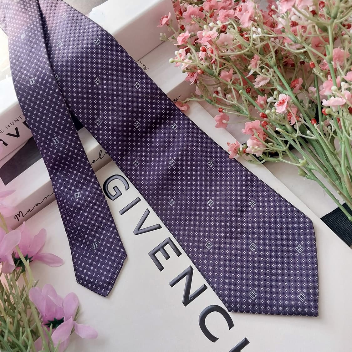 지방시 실크 퍼플 4G 패턴 넥타이 9cm S~A+등급 K1421
 상품이미지2