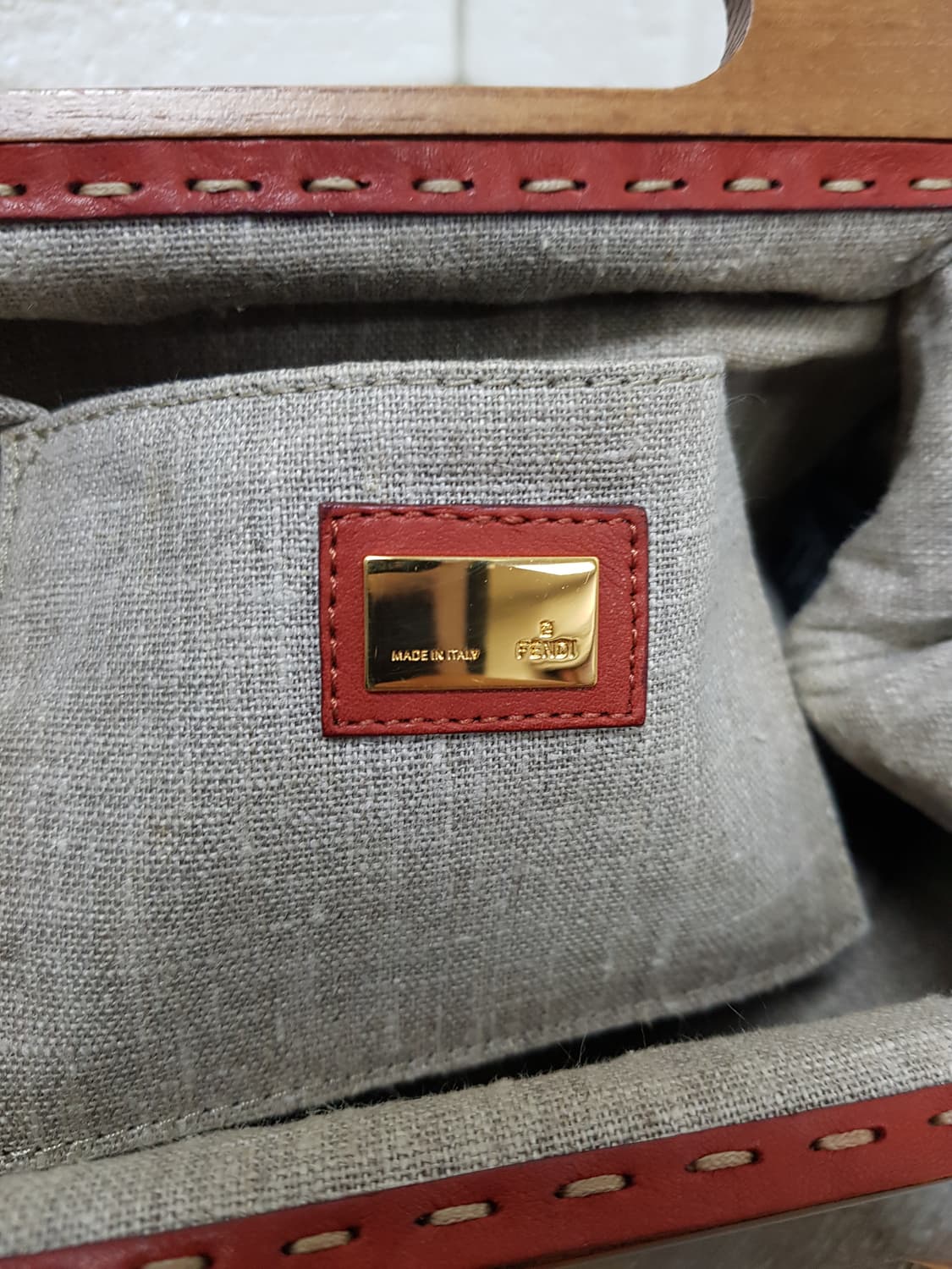 [정품] 펜디 우드핸들 스터드 토트백 상품이미지8