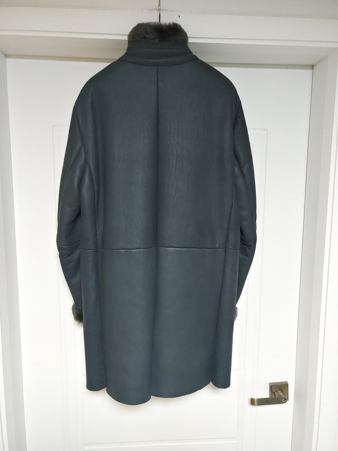 타임옴므 미들 양털 양 가죽 무스탕 팝니다 상품이미지8