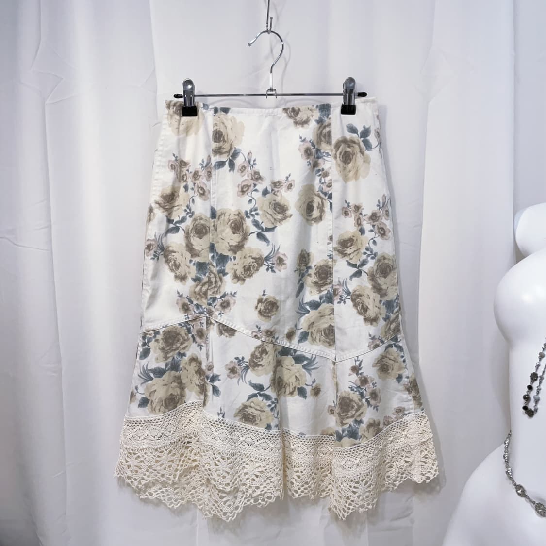 Oriental Lace Midi Skirt 상품이미지2