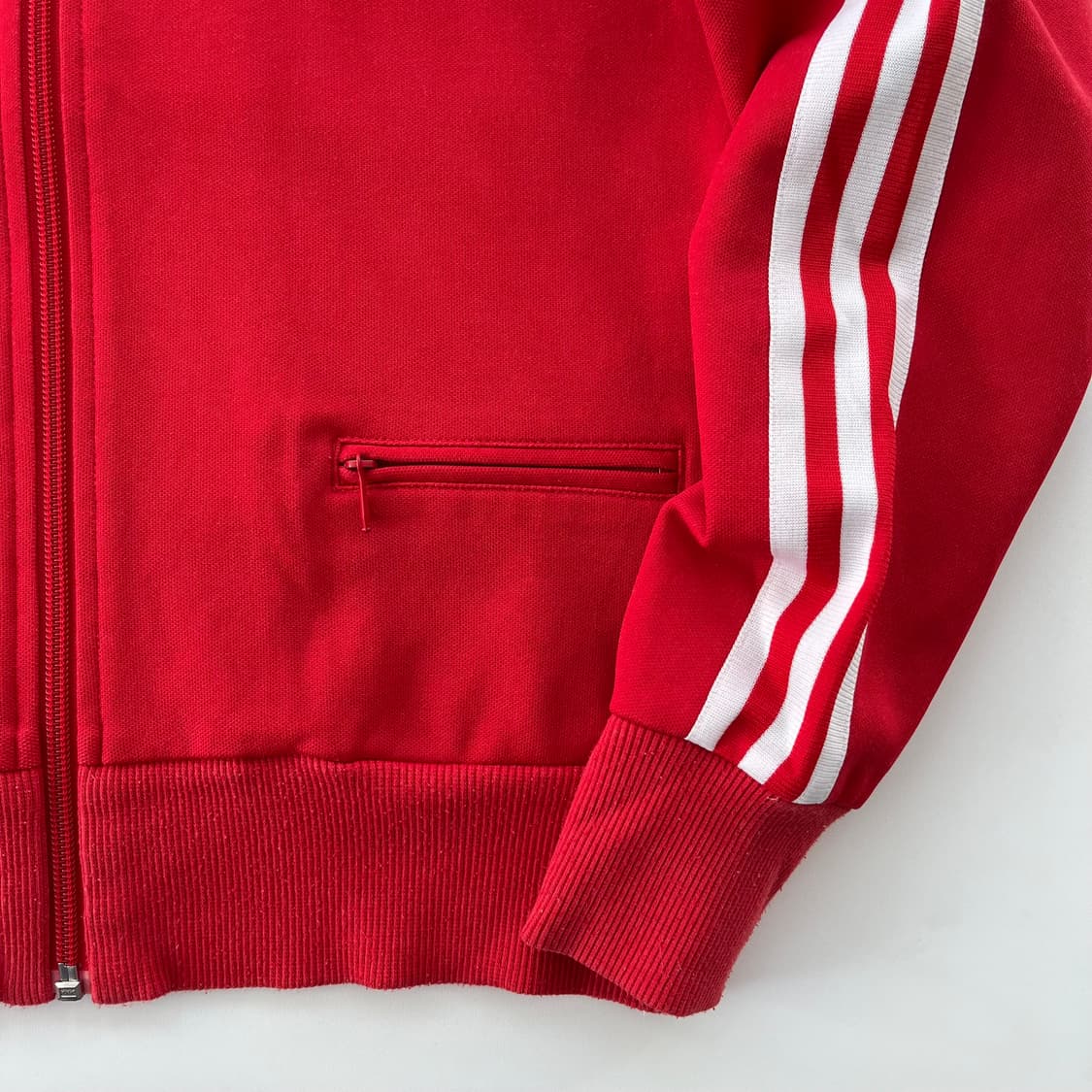 아디다스x디즈니 구피 베켄바우어 레드 져지 상품이미지8