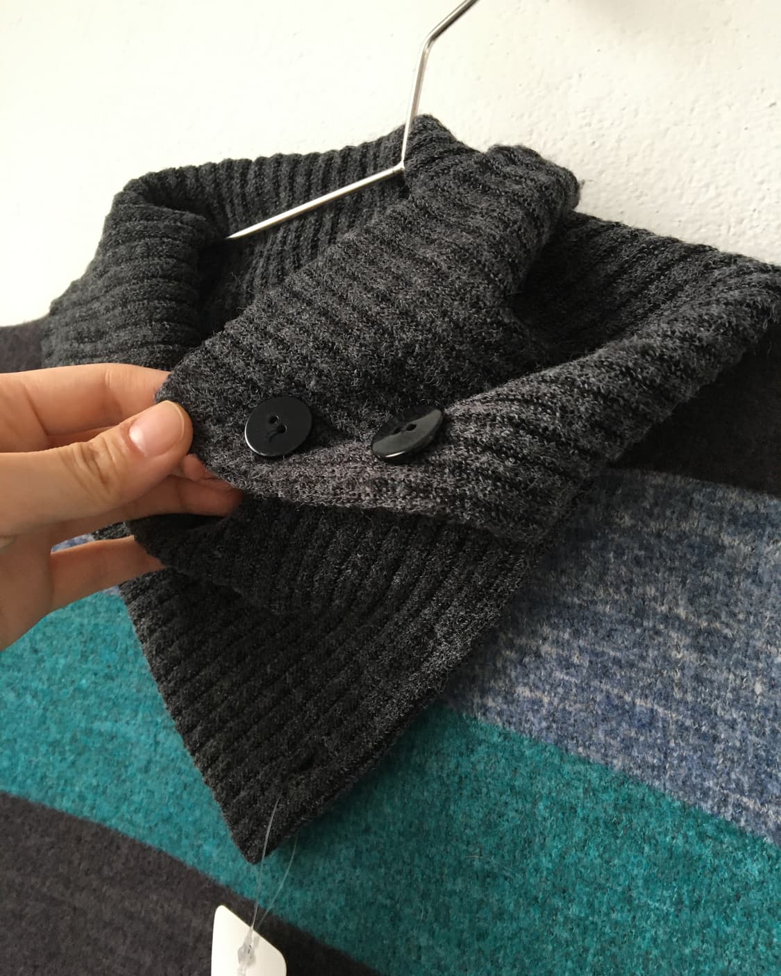 Neck point stripe pattern knit 상품이미지4