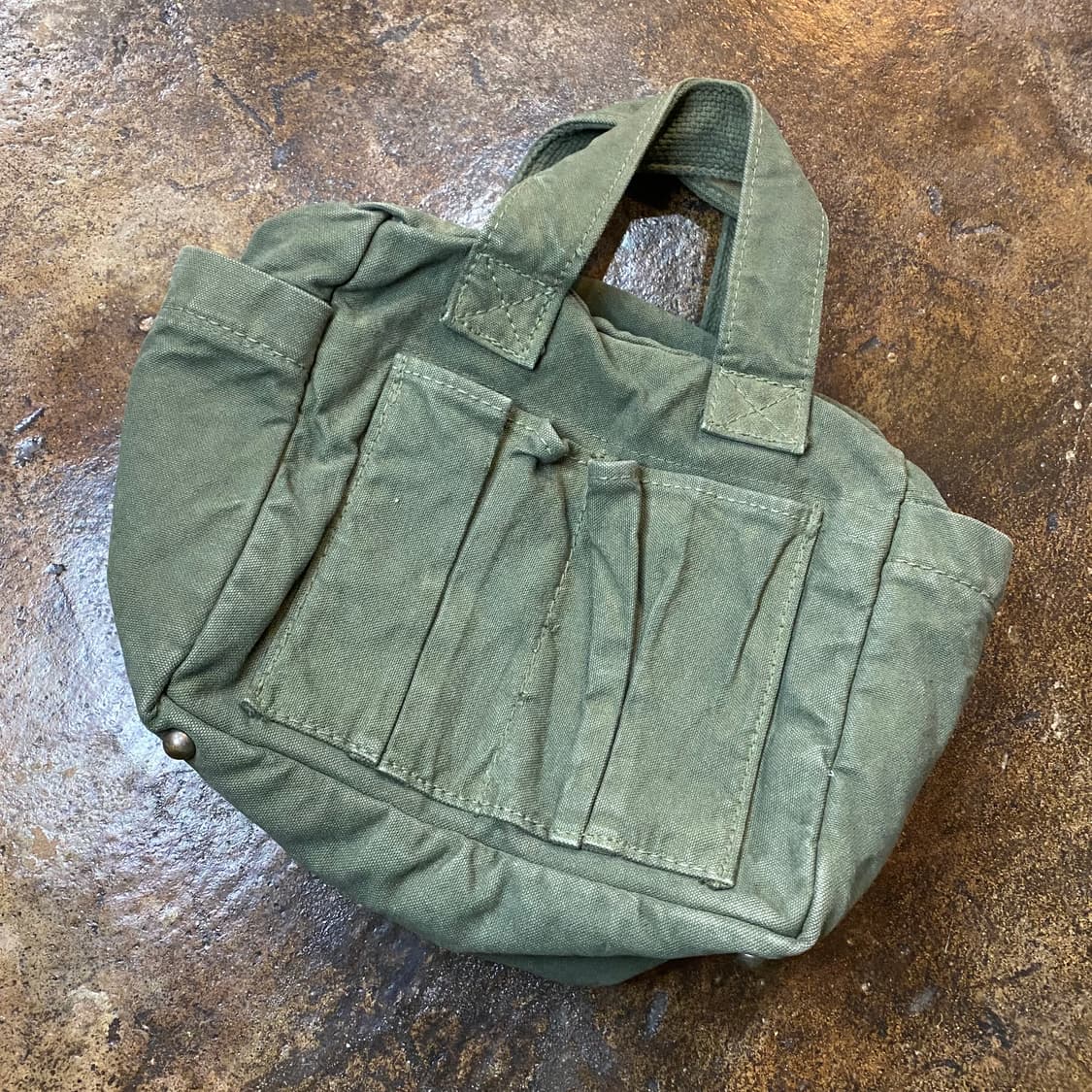 캐피탈 카키색 캔버스 미니 토트백 상품이미지4